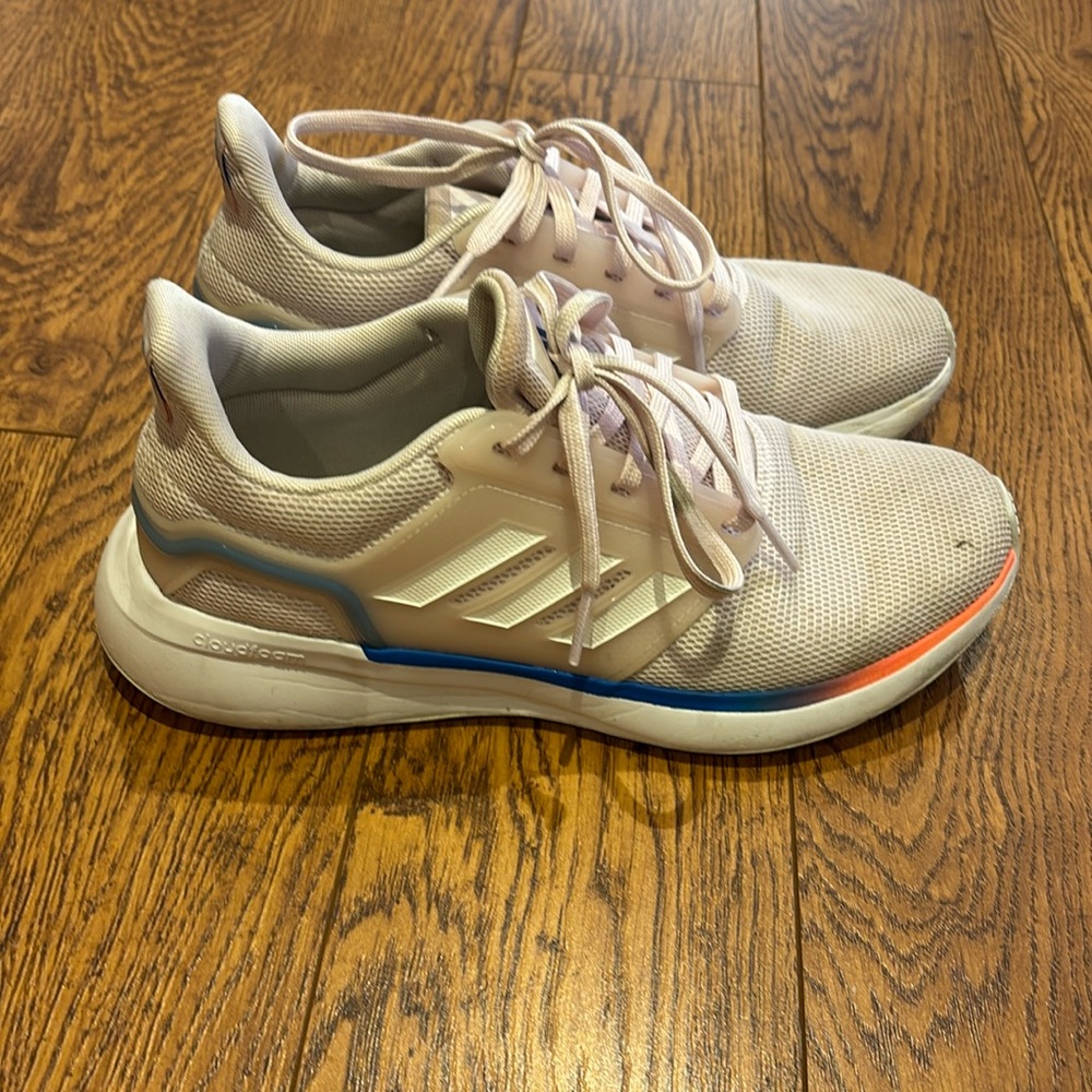 Adidas shoes - size 8 - fair condition